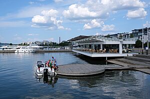 Archivo:Piano-paviljonki Lahti