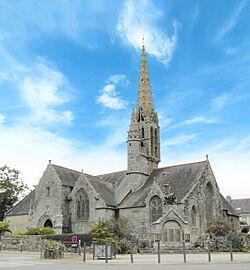 Pluguffan-(29)-Église-Saint-Cuffan-02.jpg