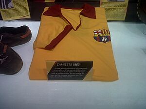 Archivo:SageoEG - BarcelonaSC Museo - camiseta 1963