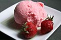 Strawberry Frozen Yogurt (2552806737)
