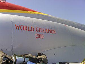 Archivo:World champion 2010 stick patrulla aguila