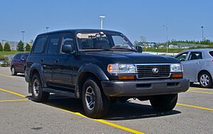Archivo:1997 Lexus LX 450 Canada