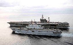 Archivo:Aircraft carriers USS America (CV-66) and Giuseppe Garibaldi (C 551) underway on 19 January 1996