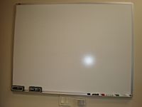 Archivo:Blank whiteboard