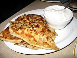 Archivo:Bolani Afghan bread 01