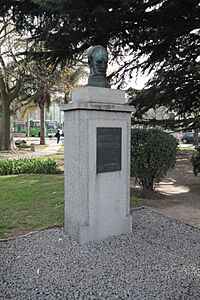 Busto ubicado en la Plaza Cuba a Jose Marti