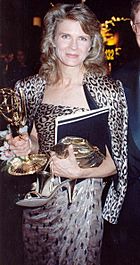 Archivo:Candice Bergen at the 41st Emmy Awards