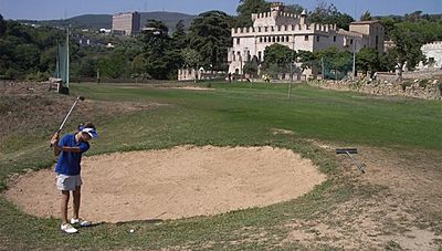 Archivo:Castell de Godmar Pitch Putt