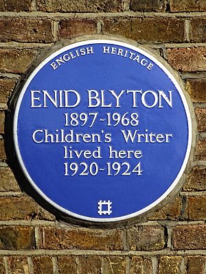 Archivo:Enid Blyton 1897-1968 children's writer lived here 1920-1924