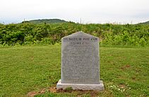 Archivo:Ft Davidson memorial monument-20140524-094