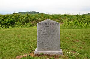 Archivo:Ft Davidson memorial monument-20140524-094