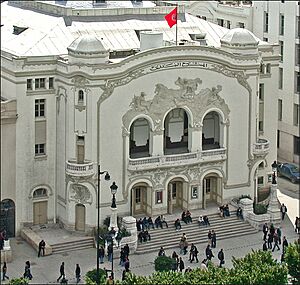 Archivo:Le théâtre de Tunis (3301451272)