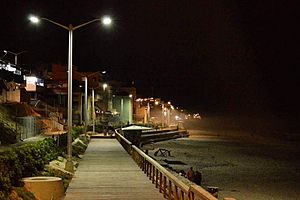 Archivo:Malecón Playas de Tijuana