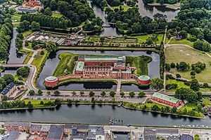 Archivo:Malmöhus slott från luften
