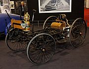 Archivo:Rétromobile 2011 - Peugeot Type 7 - 1894 - 001