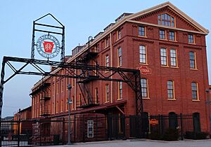 Archivo:RailroadersMemorialMuseumExterior