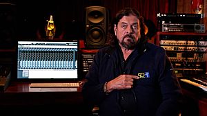 Archivo:Screenshot of Alan Parsons in an ESO 50th anniversary congratulatory video compilation
