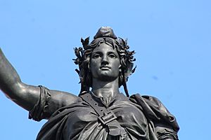 Archivo:Statue République Monument République Paris 1