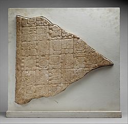 Archivo:Stela Fragment with Glyphs MET DT10173