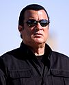 Archivo:Steven Seagal by Gage Skidmore
