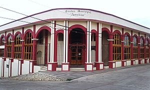 Archivo:Teatro municipal de amatlan