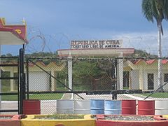 The Gate between the base and Cuba. The sign says, "Republic of Cuba, Free Territory of America" - panoramio