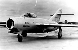 Archivo:USAF MiG-15
