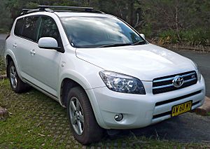 Archivo:2008 Toyota RAV4 (GSA33R MY08) SX6 wagon (2009-07-22) 01