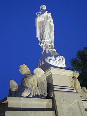 Archivo:242 Plaza Primero de Mayo, monument a San Juan de la Cruz