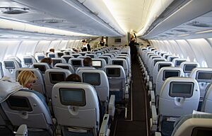Archivo:Airbus A330-300 inside