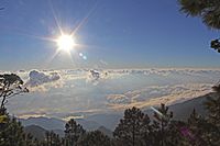 Archivo:Amanecer en el Cerro Las Minas, el punto mas alto de Honduras