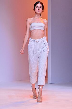 Archivo:Blanca Padilla Porsche Design 3