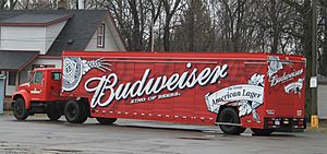 Archivo:Budweiser beverage delivery truck Romulus Michigan