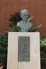 Archivo:Busto de J. Antonio Bardem - Benicàssim 2