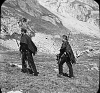 Archivo:Carabiniers au port de Vénasque, Luchon, 12 août 1892