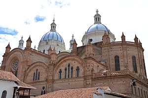 Archivo:Catedral de Cuenca, Ecuador