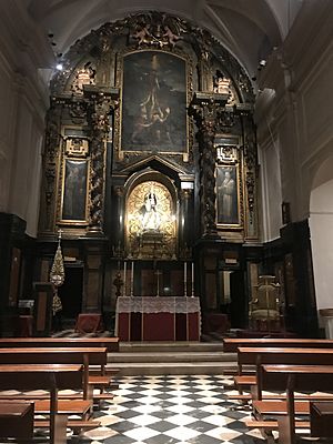 Archivo:Church of San Pedro el Viejo, Madrid - interior 06 main altar
