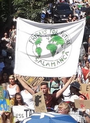 Archivo:ClimateStrike-Lausanne-August9th2019-030-BainsRhodanie-13-Salamanca
