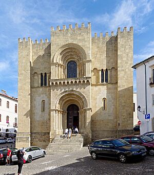 Archivo:Coimbra BW 2018-10-06 14-33-51 stitch