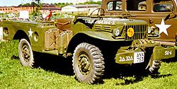 Archivo:Dodge WC-52 Weapon Carrier 1942