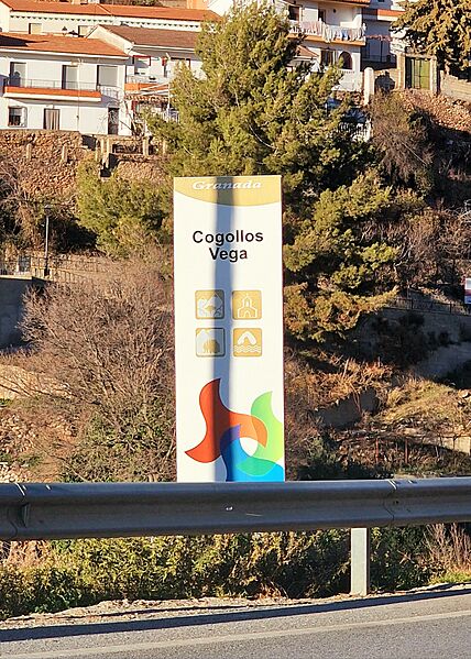 Entrada de Cogollos Vega (Granada)