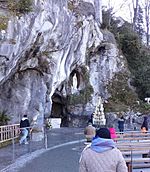 Archivo:Gruta de la Virgen de Lourdes