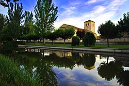 Iglesia de Santiago desde la Perionda.jpg