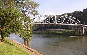 Archivo:Kanawha River Charleston