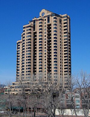 Archivo:La Rive Condos Minneapolis 1