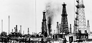 Archivo:LongBeach-oilfield-1920