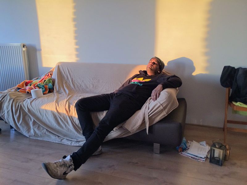 Man-relaxing