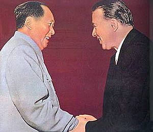 Archivo:Mao Zedong and Enver Hoxha