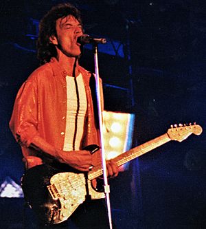 Archivo:Mick Jagger, líder de The Rolling Stones, en el Voodoo Lounge Tour de Chile, en febrero de 1995