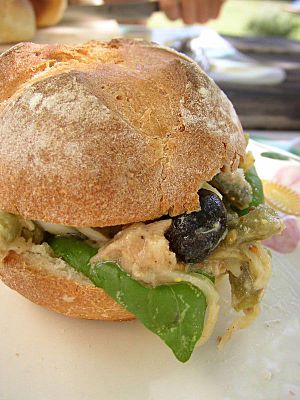 Archivo:Pan-bagnat 1